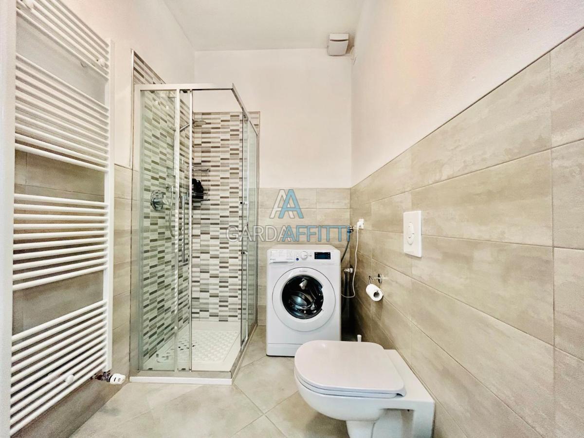 Ares Apartment - Vicino Al Lago Di Garda E Alla Stazione Treno Desenzano del Garda Ngoại thất bức ảnh
