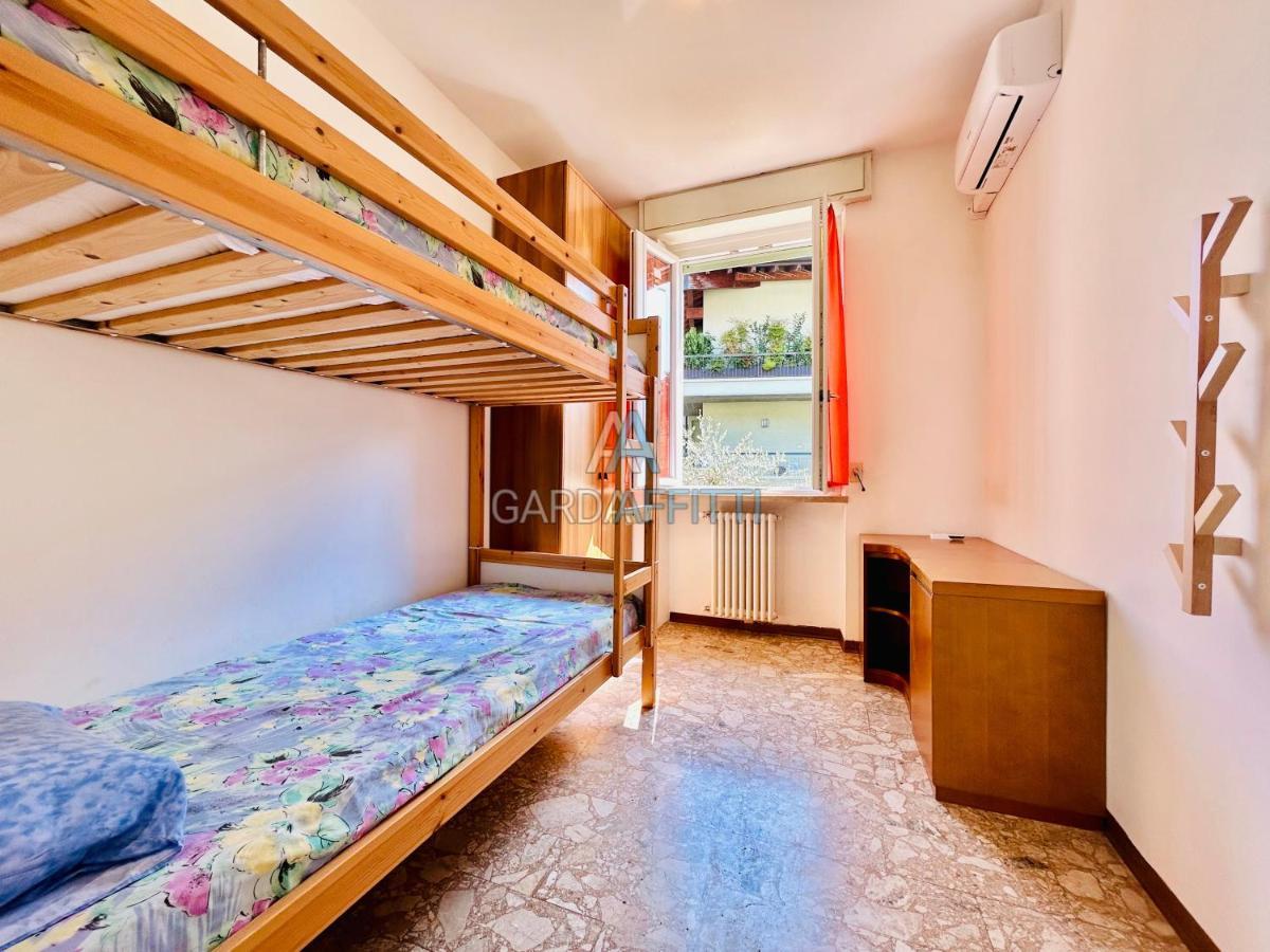 Ares Apartment - Vicino Al Lago Di Garda E Alla Stazione Treno Desenzano del Garda Ngoại thất bức ảnh