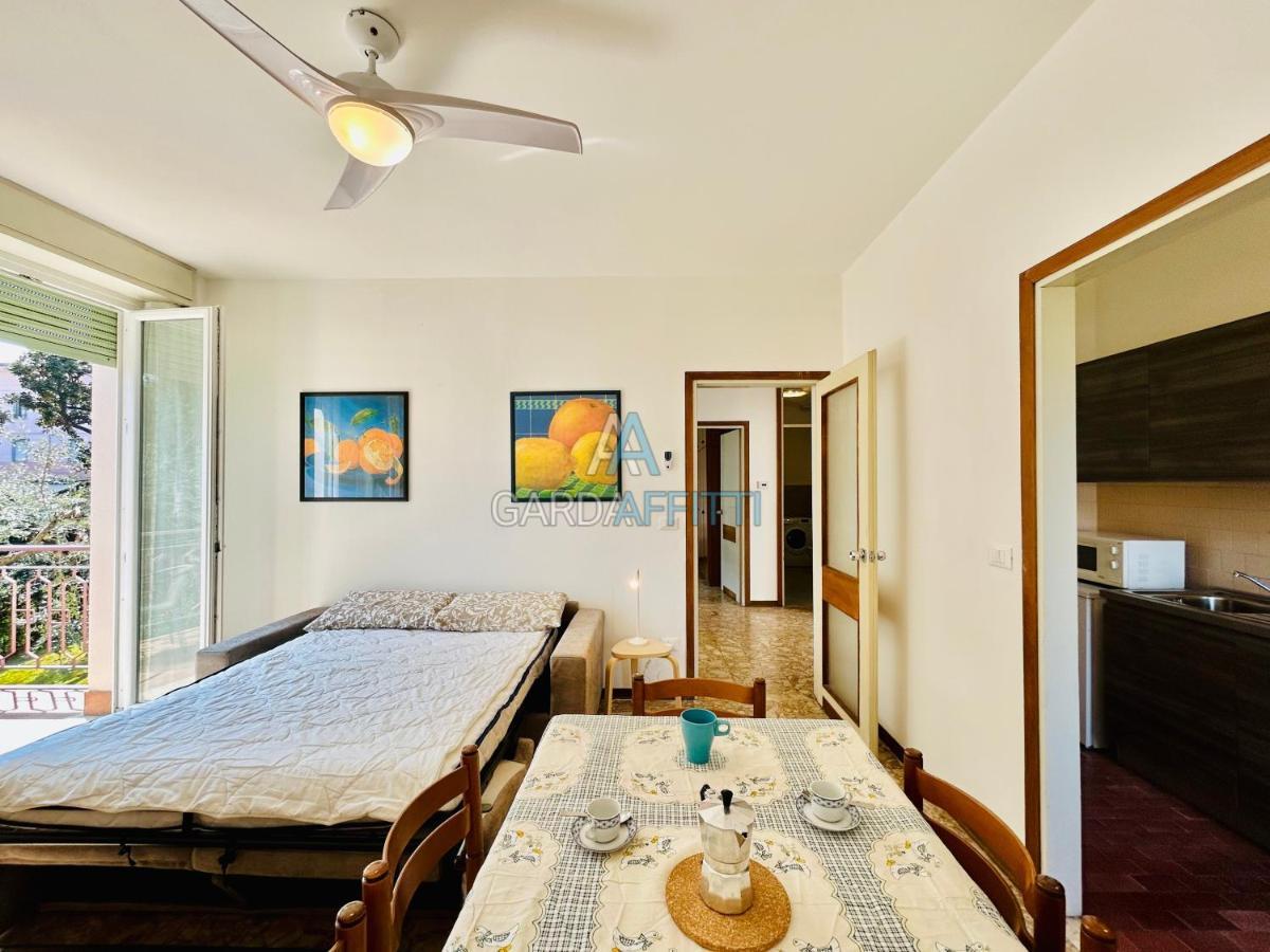 Ares Apartment - Vicino Al Lago Di Garda E Alla Stazione Treno Desenzano del Garda Ngoại thất bức ảnh